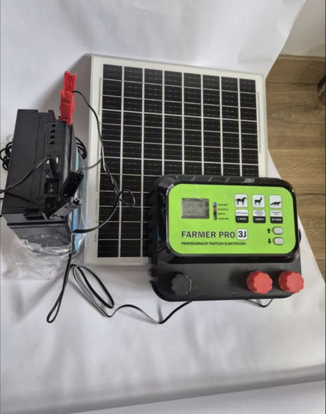 Автономный солнечный набор для электрических пастухов 12V: 20W панель, АКБ 12Ah, 3 LED лампы, 3 USB (MF1420) MF1420 фото